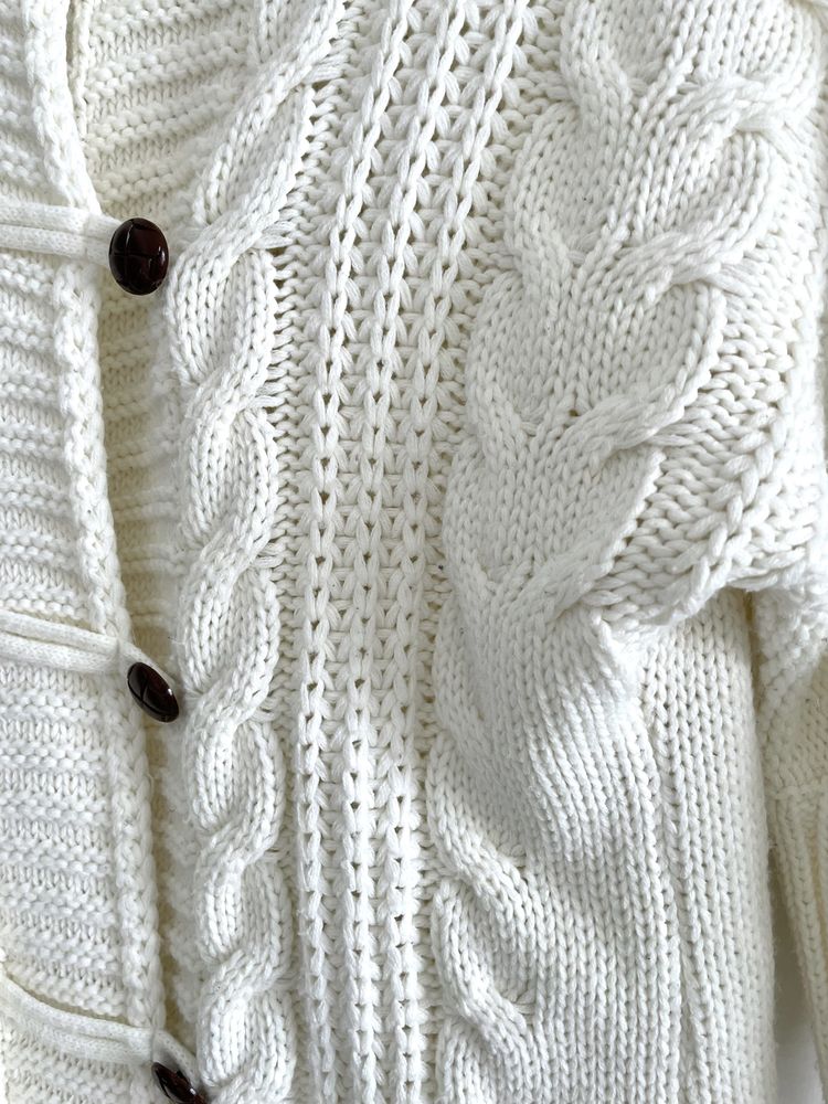 Zimowy ciepły gruby sweter vintage warkoczowy splot kremowy L 40