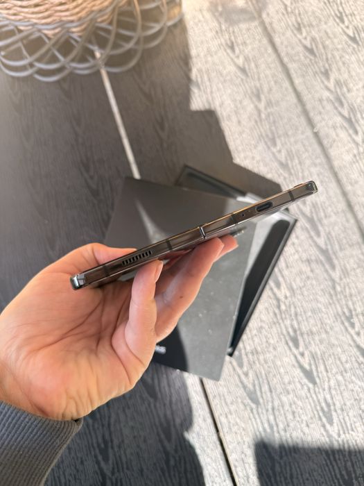 Samsung Galaxy Fold 5 F946B