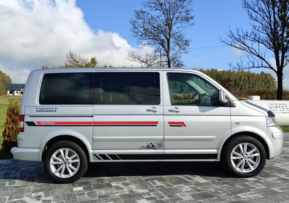 Volkswagen T5 2.5 td _i Multivan, stolik ,lodówka 7 osobowy, oryginał!