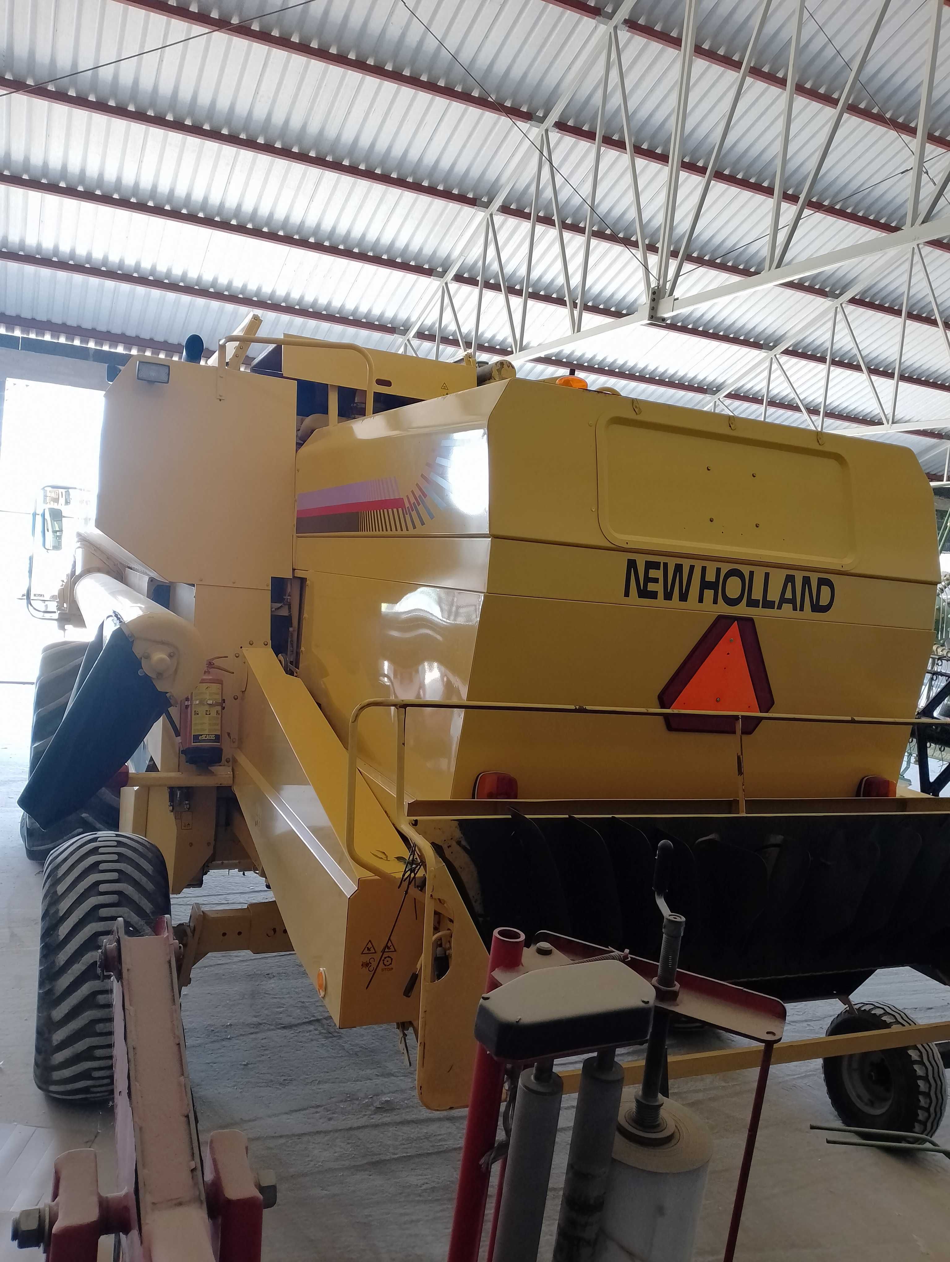 New Holland tx66. Claas John Deere