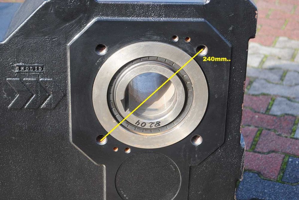 Motoreduktor kątowy 9.2kw. 9,4obr./min. WATT KUA110CIAK132ZR