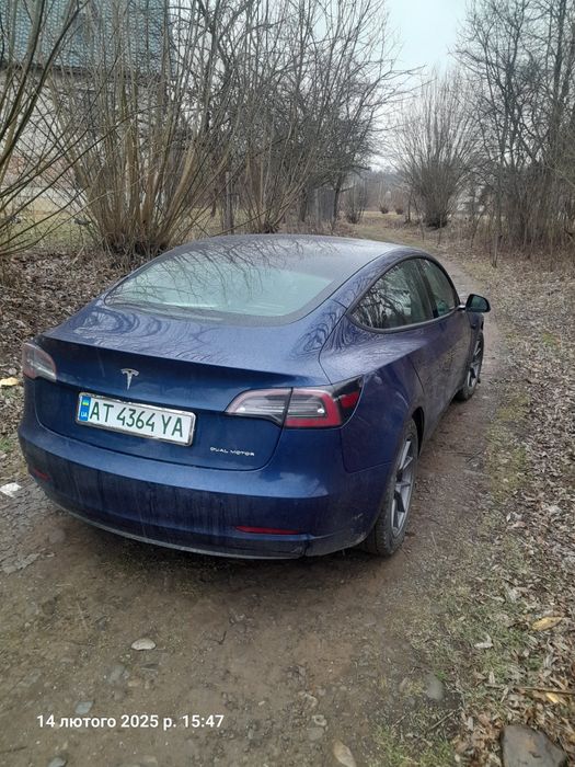 Тесла модел 3.повноривідна