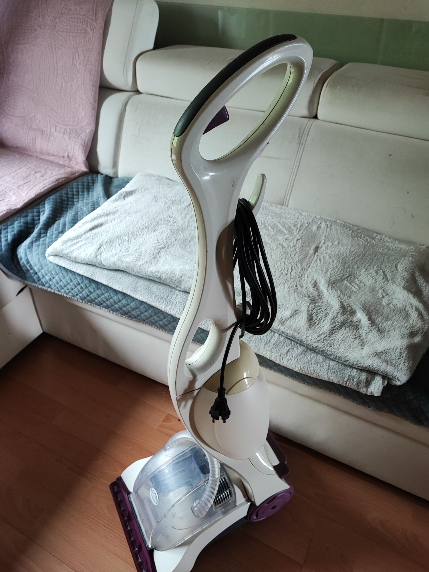 Odkurzacz piorący Aqua Laser VC9387 z Mango