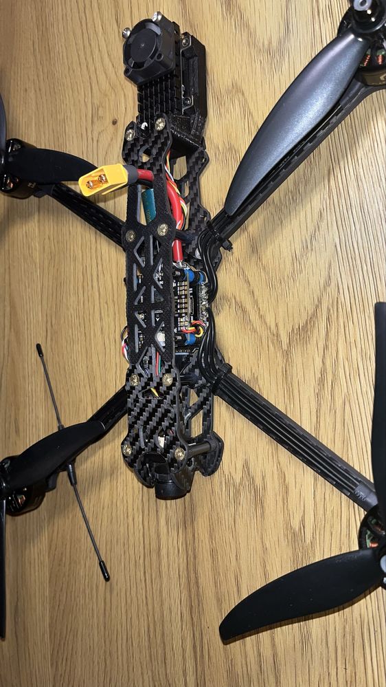 Продам FPV дрон 7 дюймів