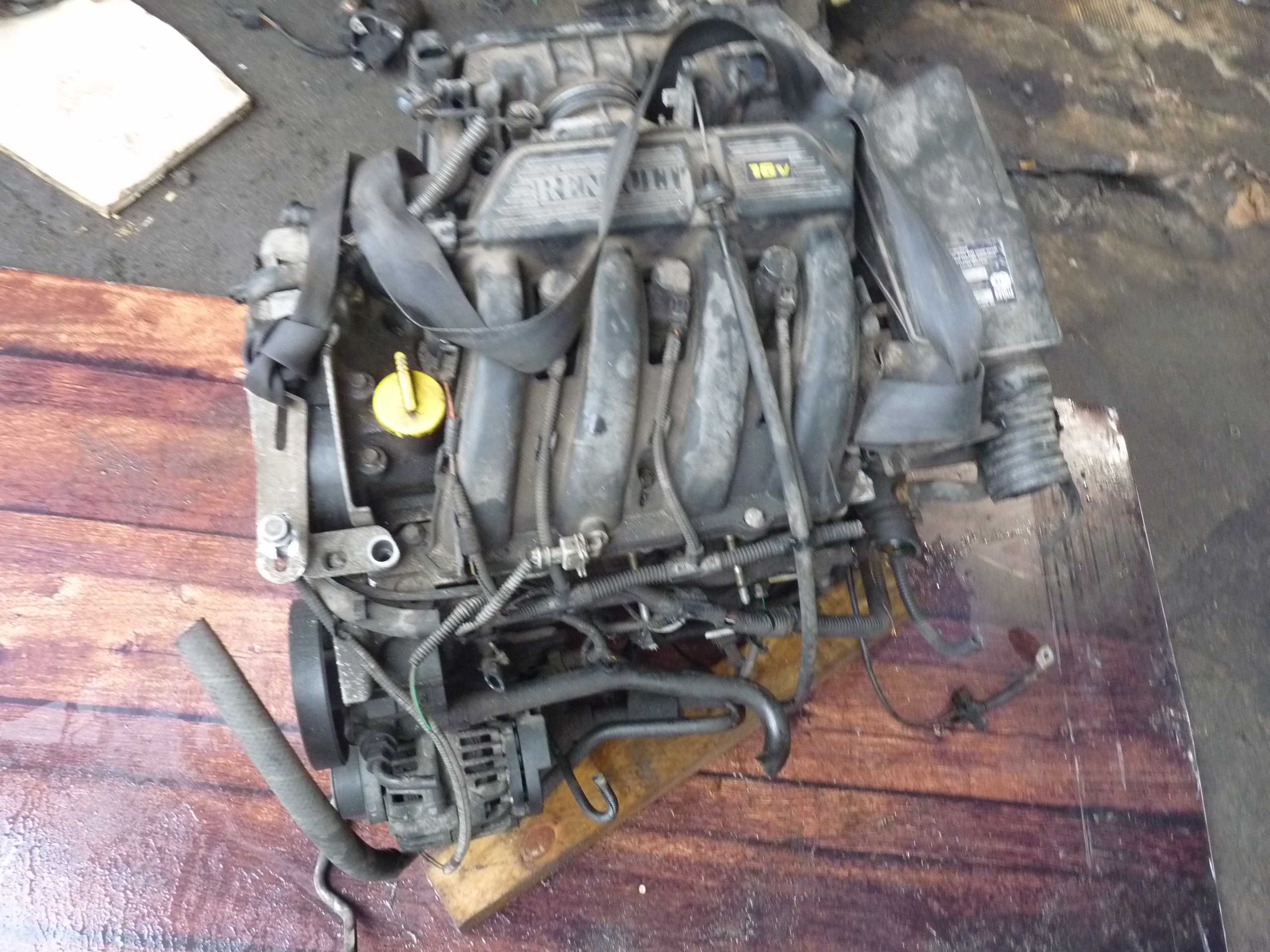 Silnik K4M Renault laguna1,6b scenik megane