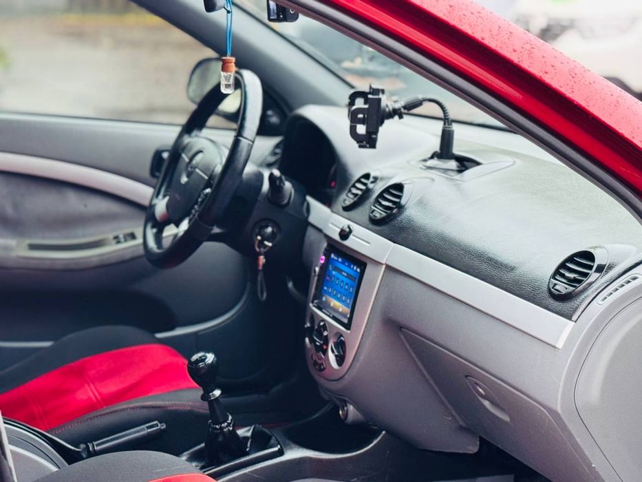 Продам Шевроле лачети в Отличном состоянии !в родной краске !