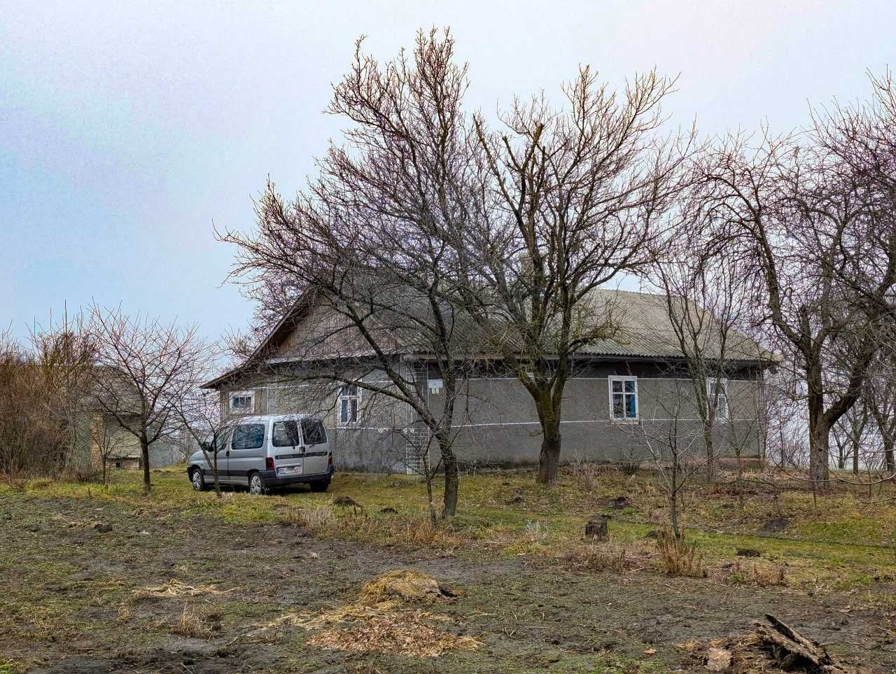 Будинок 17 км від Рівного