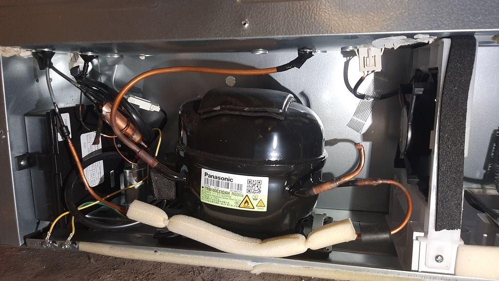 Ящики, полички, компресор для холодильника Gorenje NRS9182