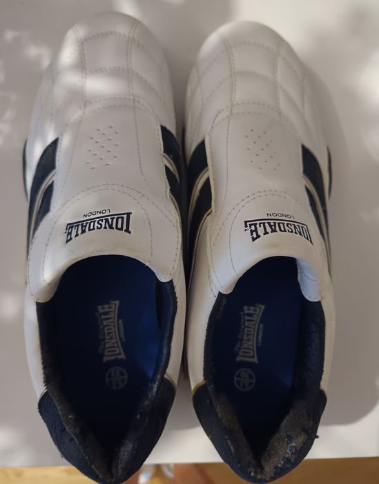 Sportowe buty marka Lonsdale London rozmiar 39-długość wkładki 25 cm