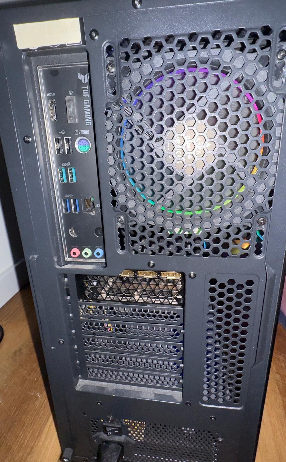 Vendo pc gaming.