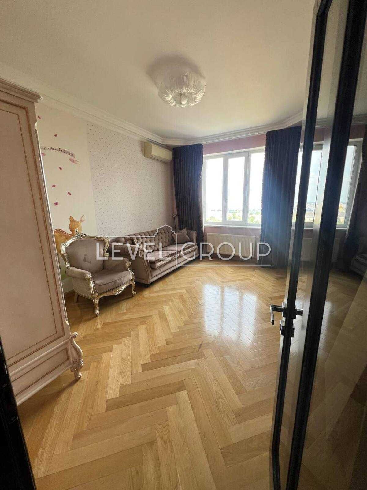 Продаж великої 3-к квартири з ремонтом 155м2,вул Князів Острозьких46/2