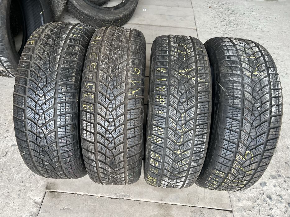 Шини резина Googear 235/60 18