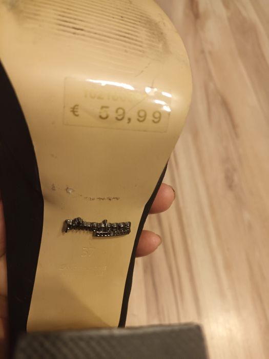 Czółenka czarne na platformie, rozm. 37  Primadonna Collection