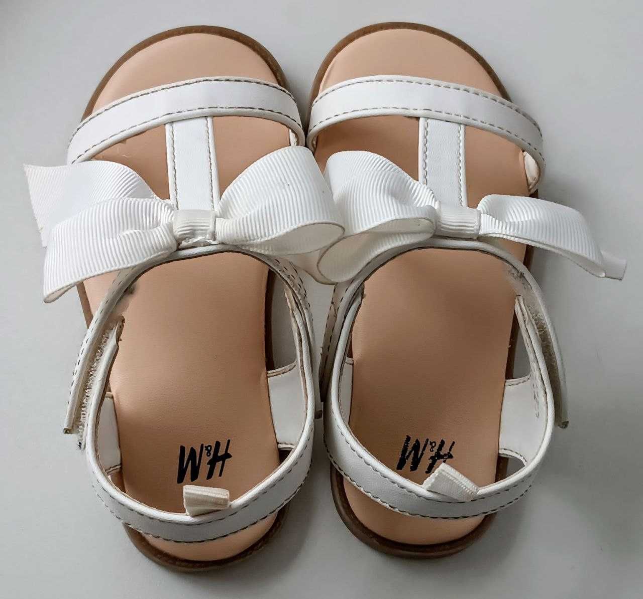 Дитячі босоніжки, сандалі європейського бренду H&M.
