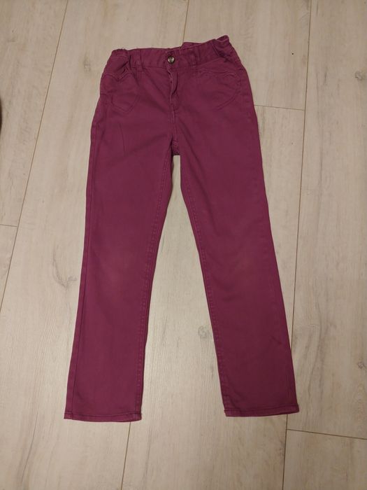 Fioletowe spodnie z serduszkami