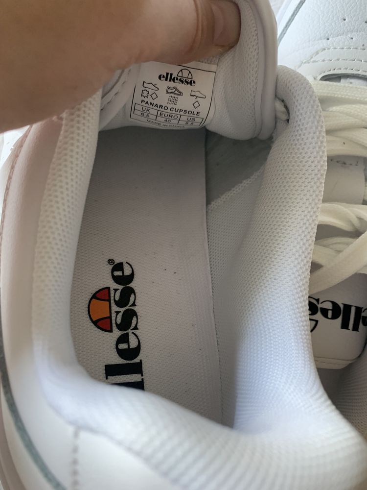 Wygodne sneakersy   ellesse skóra nowe