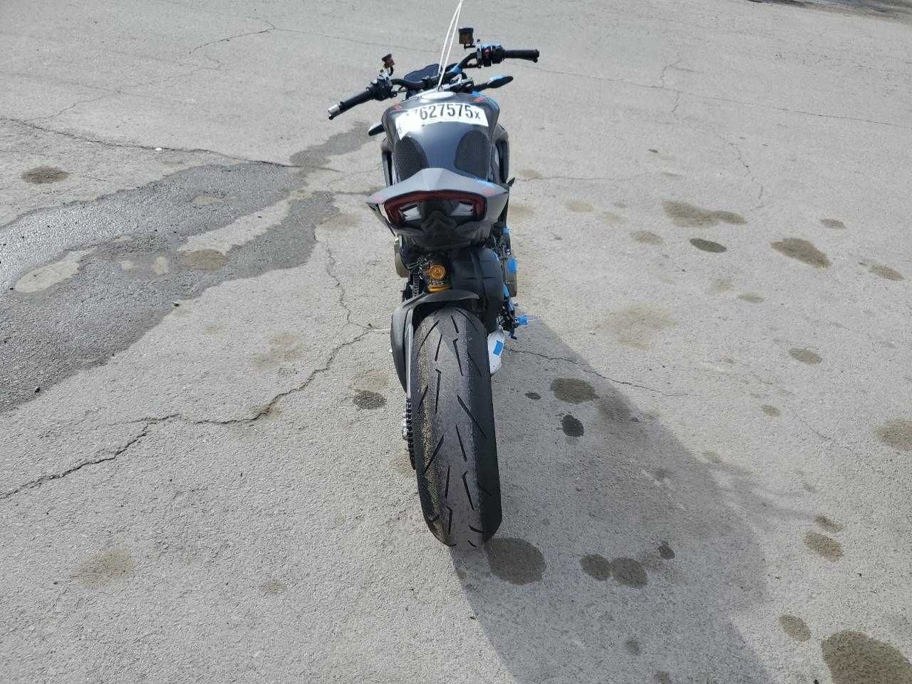 Ducati Streetfighter V4 2024 Року