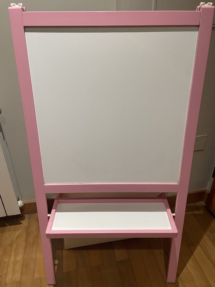 Quadro Crianca Ikea Giz/Canetas