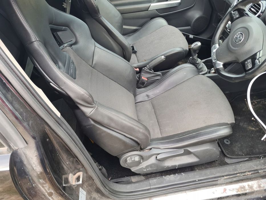 FOTEL FOTELE KANAPA RECARO OPEL CORSA D OPC