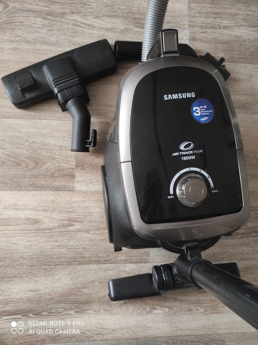 Пылесос samsung 1.800.