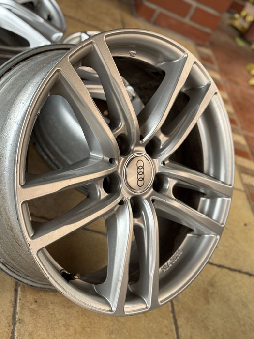Литые диски R17 5x112 оригинал Audi A4 b8 A6 VW Skoda Seat MB