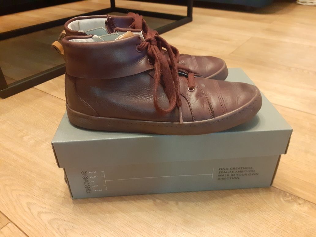 Botki dziewczęce Clarks skórzane 36