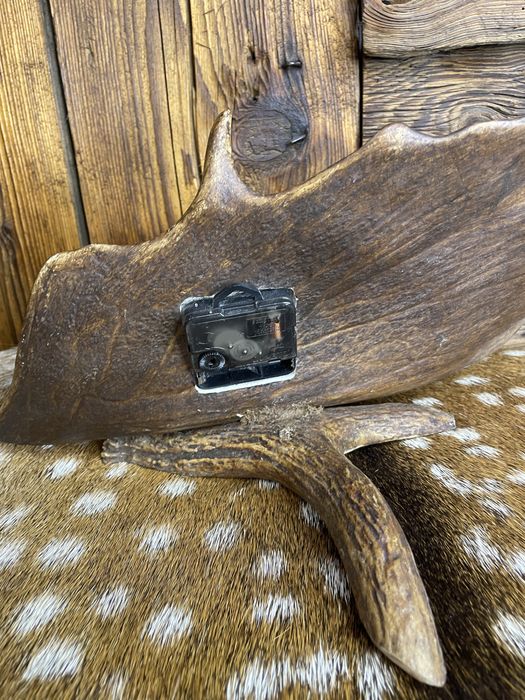 Zegar z poroża w porożu rzeźba prezent kozioł jeleń P365