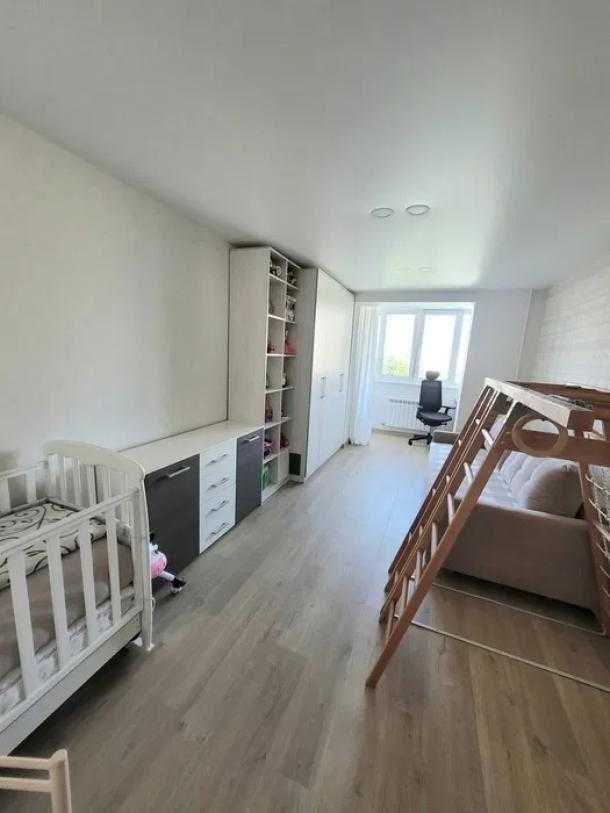 Продам 3-х кімнатну квартиру, з ремонтом.