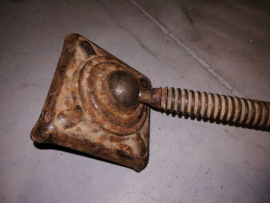 macaco antigo (carro)