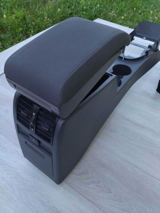 Подлокотник підлокітник Фольксваген Кадди Тоуран Touran Caddy