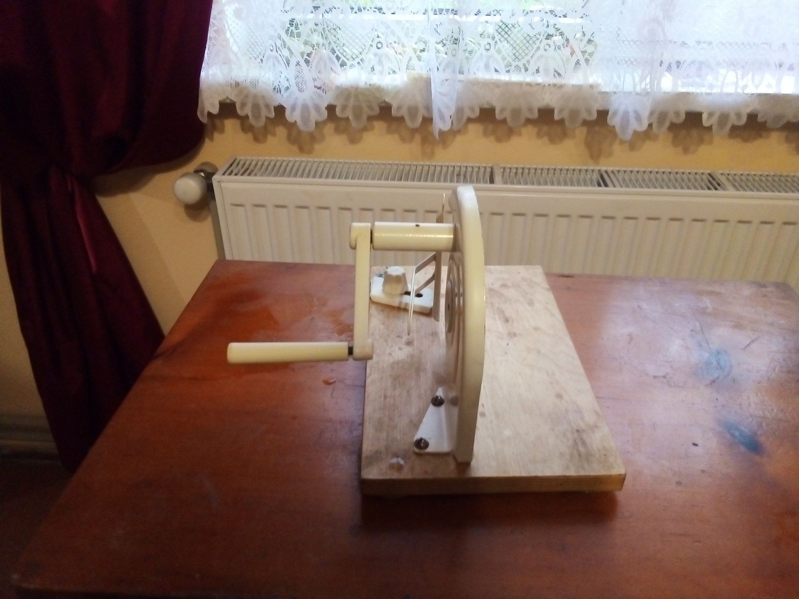 Продам старовинну хлеборезка