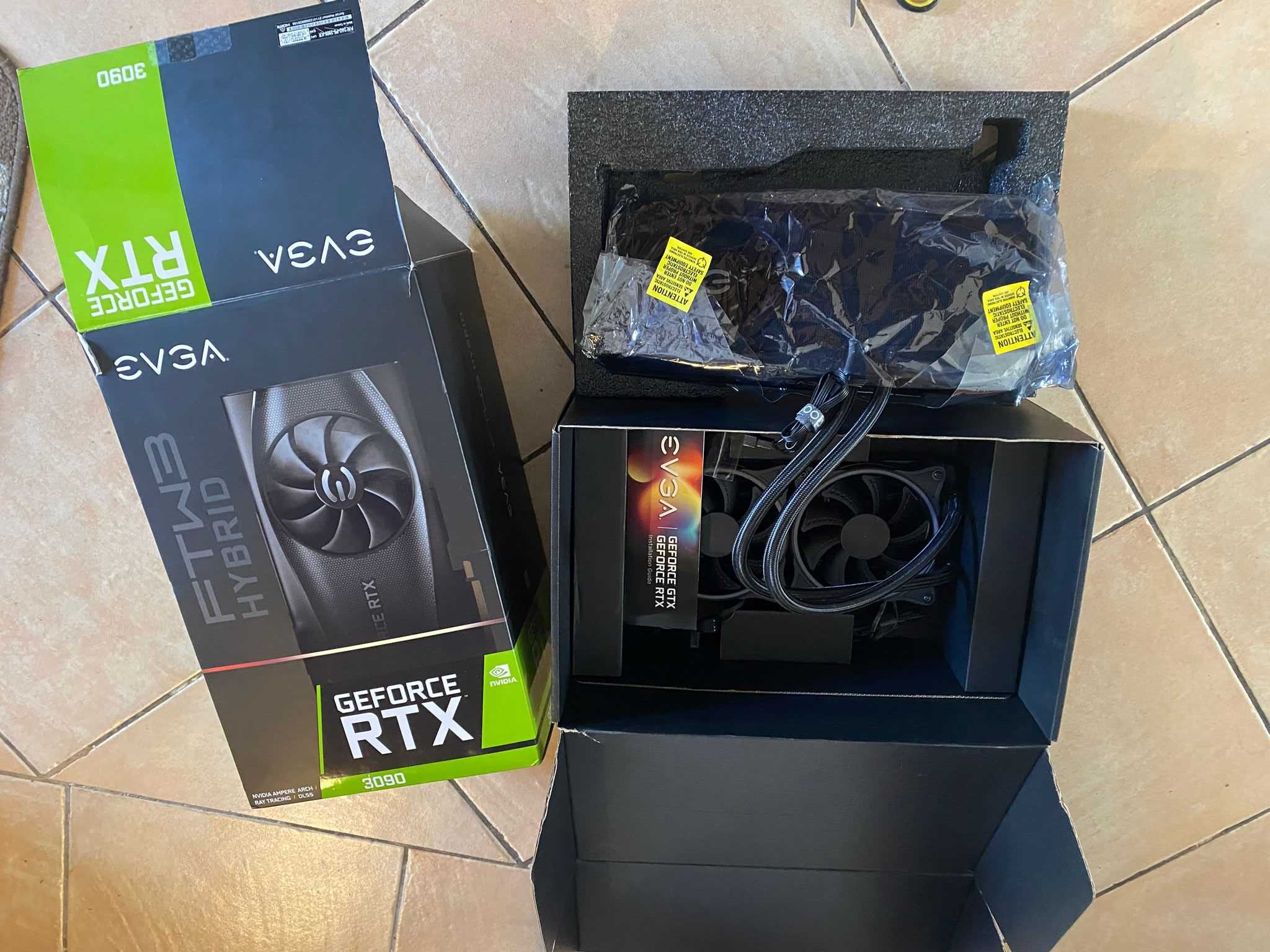 EVGA GeForce RTX 3090 FTW3 ULTRA HYBRID GAMING 24GB GDDR6X