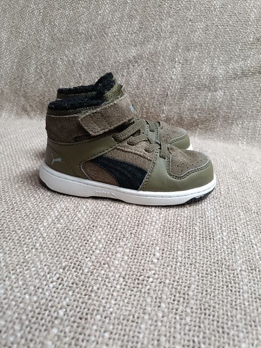 Buty chłopięce ocieplane puma rozmiar 23 kolor khaki /zielony