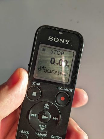 Цифровой диктофон Sony ICD-PX470