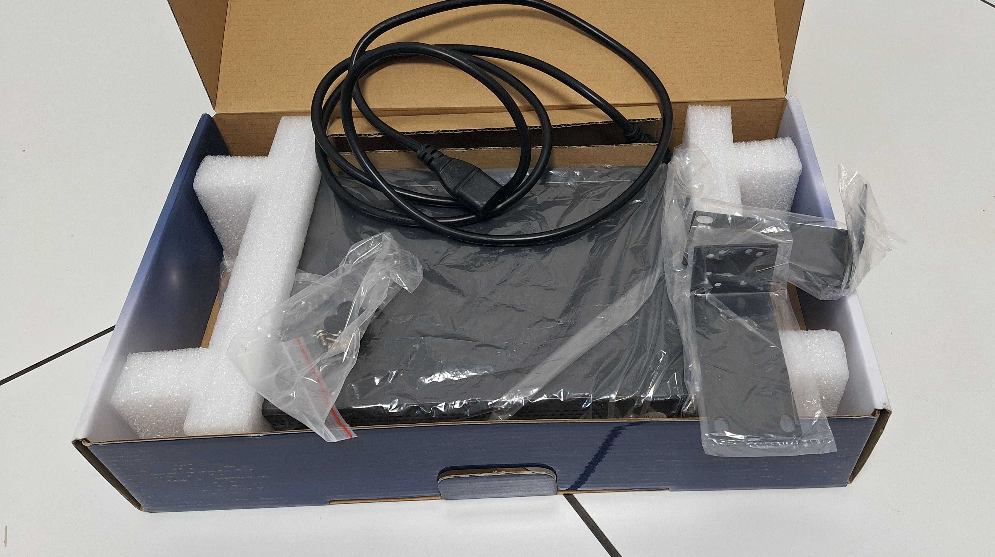 Przełącznik sieciowy switch TP-Link TL-SG1024D