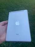 Планшет Apple iPad mini 3 16 GB Silver