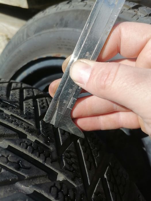 Koła felgi 4x100 ET 29 stalowe opony zima R14 175/65 Continental 2020r