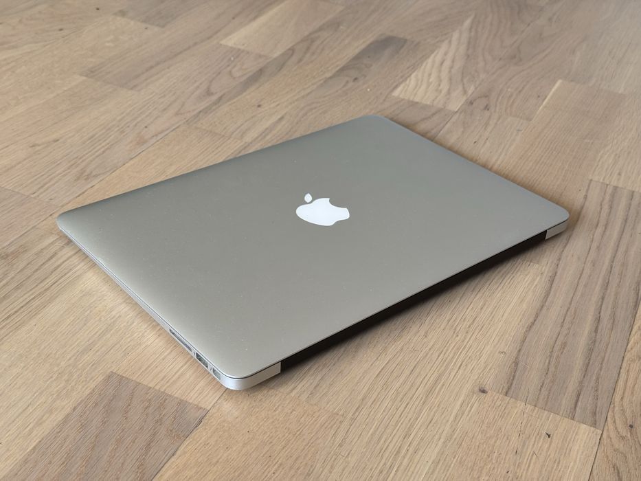 MacBook Air 13 cali 2015r 4/128 (dobra bateria)