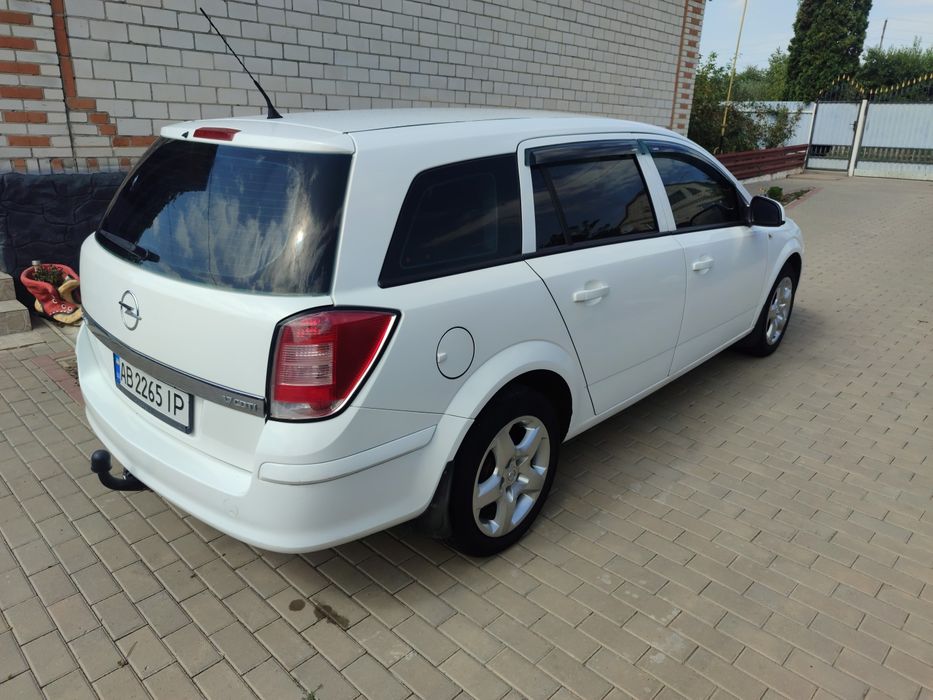 Опель Астра Н 2011 р.
