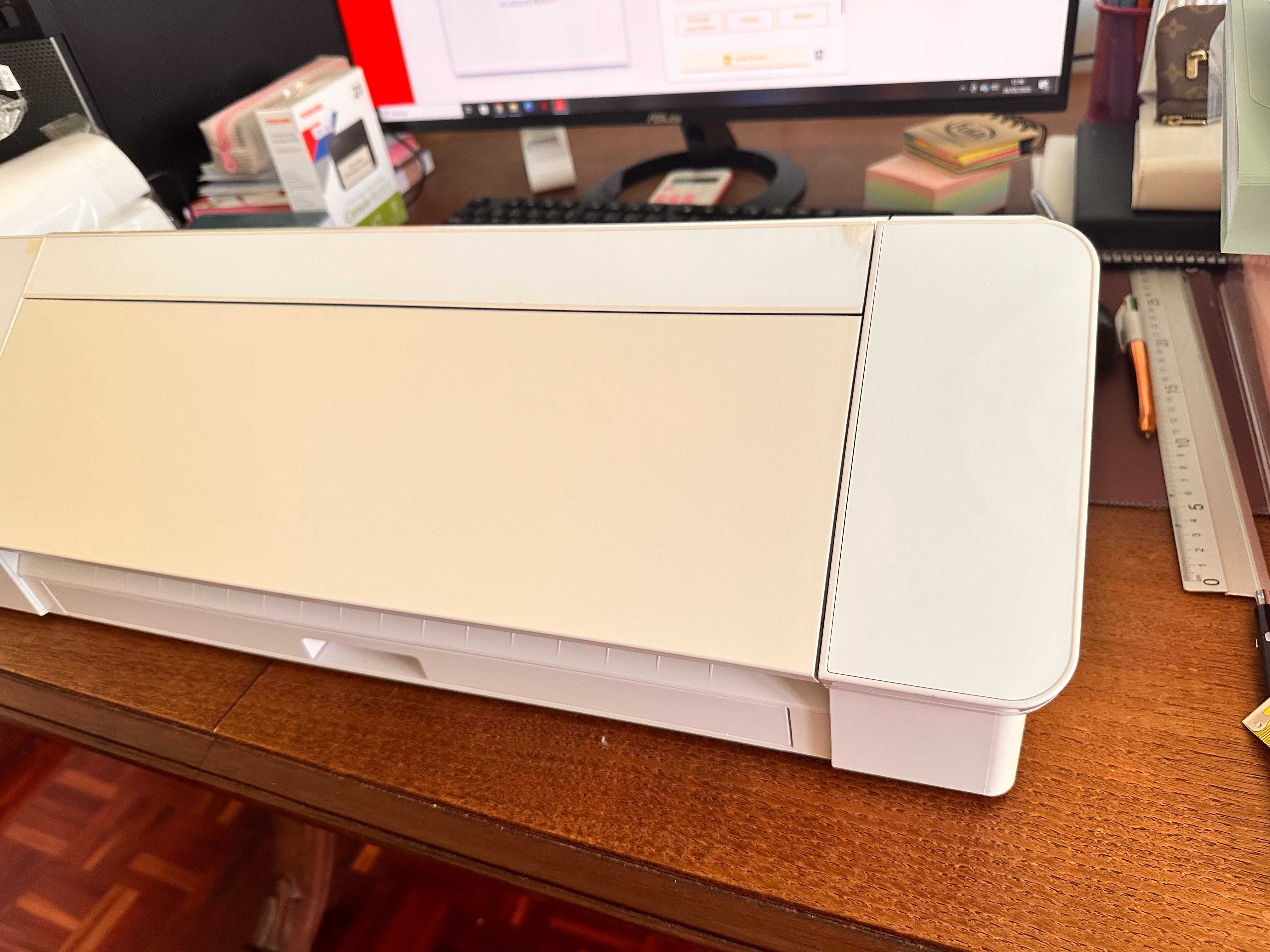 Silhouette Cameo 4