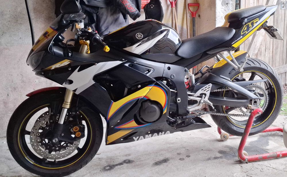 Yamaha R6 Valentino Rossi