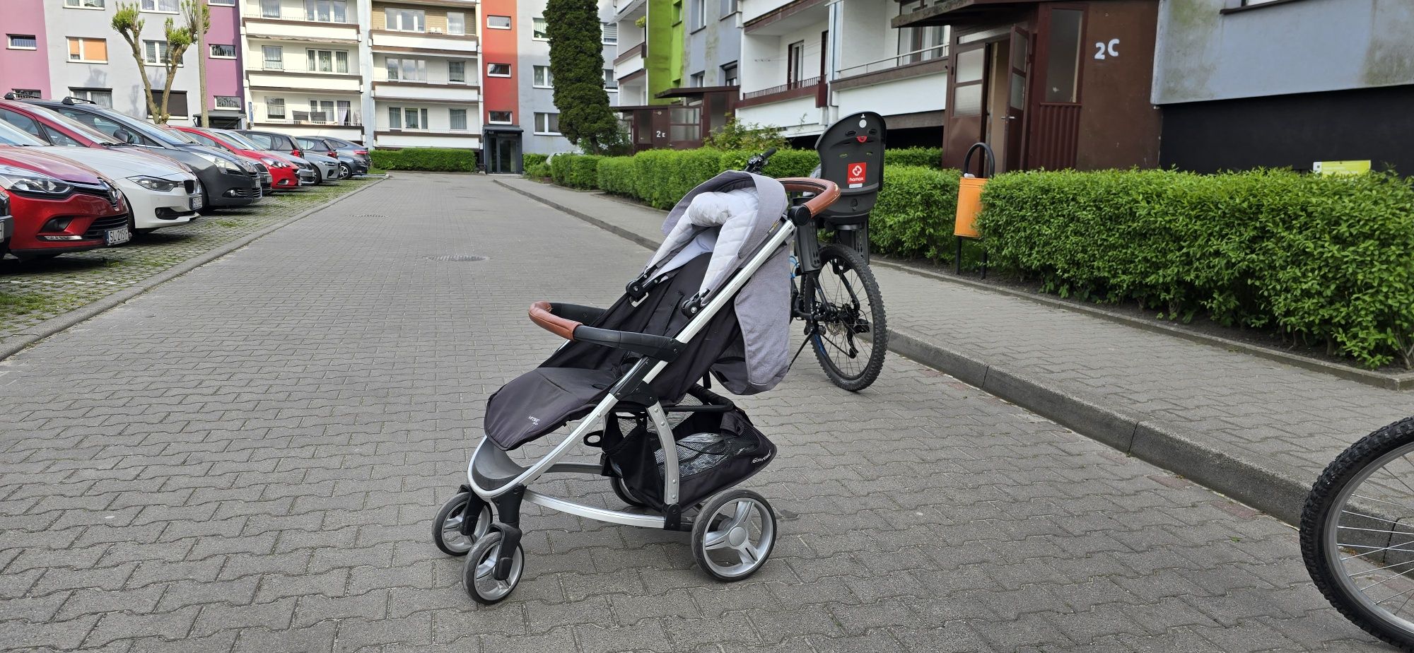 Sprzedam wózek dziecięcy używany do odświeżenia