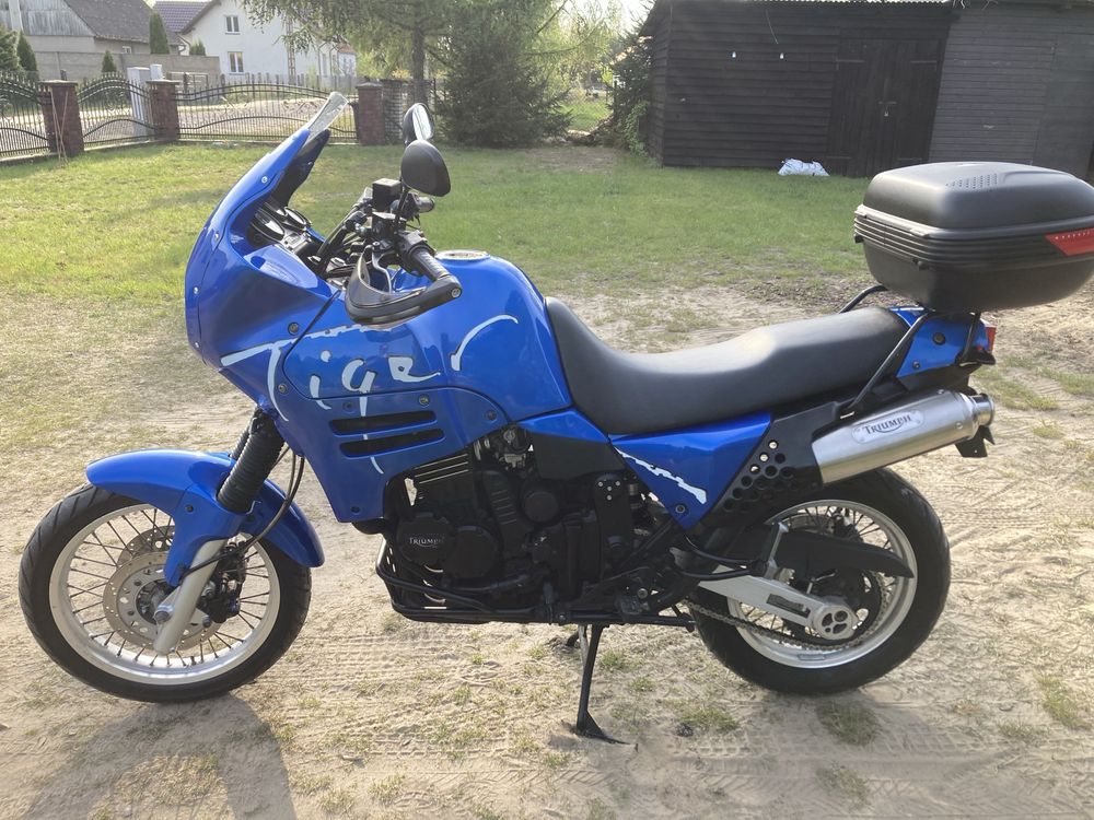 Triumph Tiger T400 885