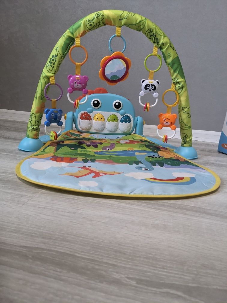 Розвиваючий килимок з ігровим центром happy baby