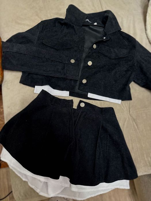 Костюм жіночій розмір s