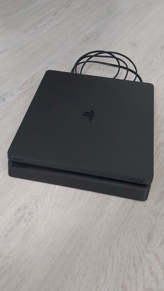 PlayStation 4 Slim 1 TB
