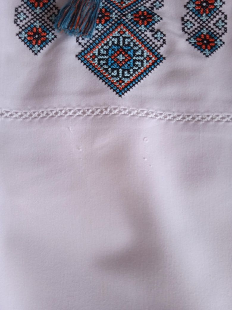 Вишитий комплект