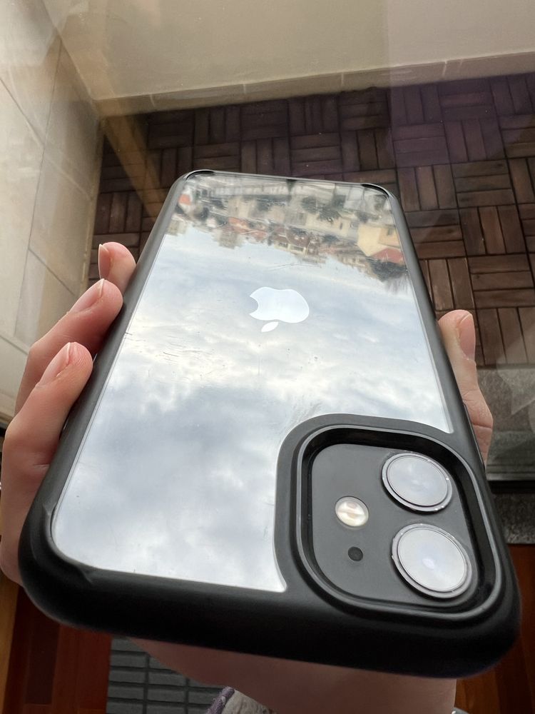 iPhone 11 64gb + capa e vidro temperado (sem qualquer problema)