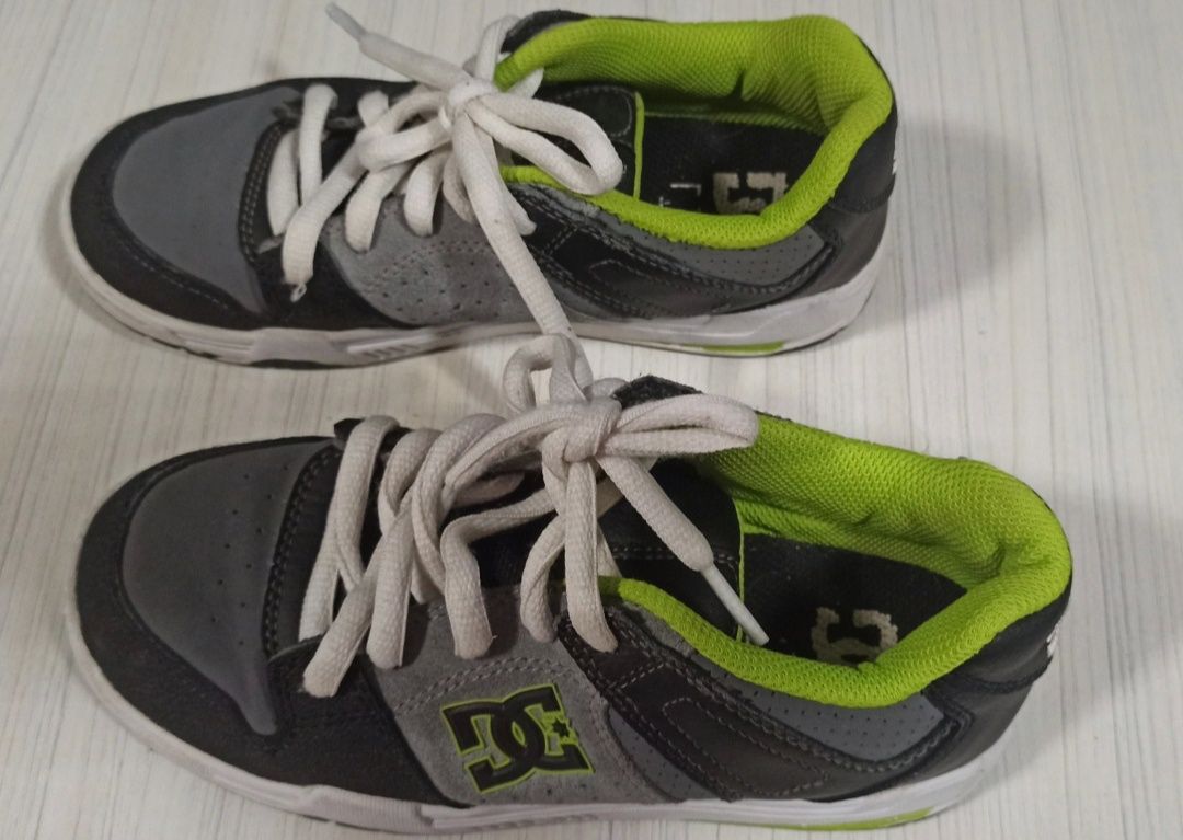 Świetne sneakersy DC shoes 33  wkładka 21.7cm adidasy