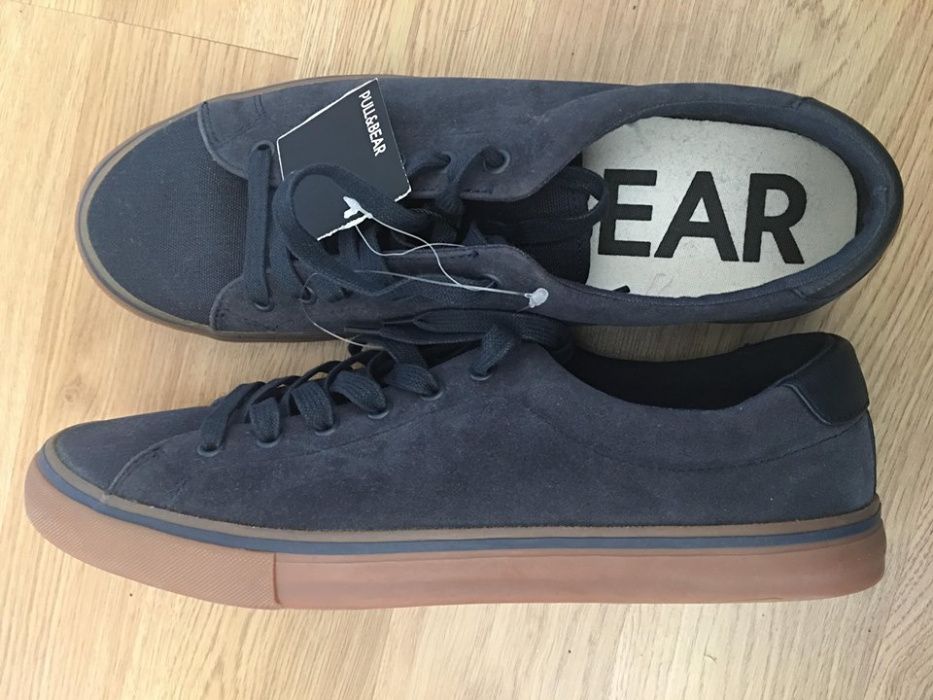 Sapatilhas Pull and Bear Azul Escuro Novo